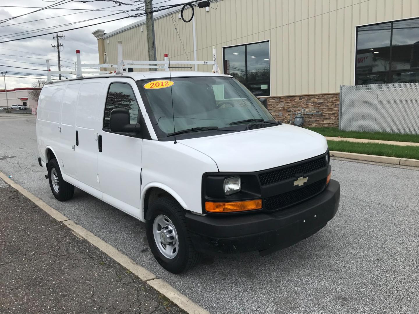 2012 White /Gray Chevrolet Express 2500 (1GCWGFCA8C1) with an 4.8 V8 engine, Automatic transmission, located at 577 Chester Pike, Prospect Park, PA, 19076, (610) 237-1015, 39.886154, -75.302338 - Photo#3